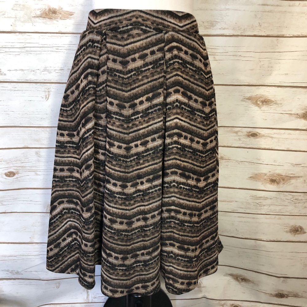 LuLaRoe S Chevron Madison Skirt EUC
